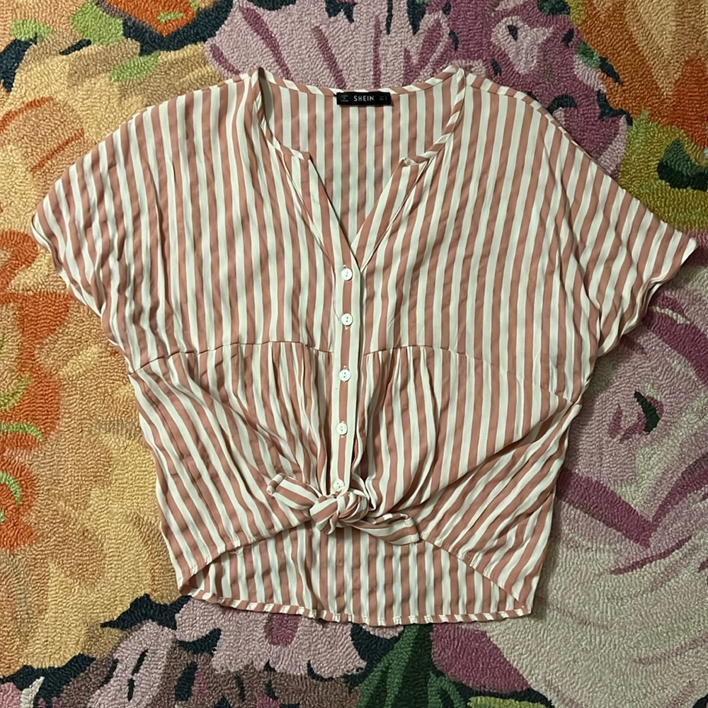 TIE FRONT LIGHTWEIGHT SHORT SLEEVED STRIPED BLOUSE